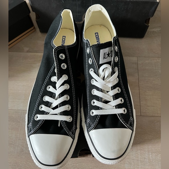 Converse Chuck Taylor Classic All Star Low Top black with white trim UNISEX - Picture 3 of 4